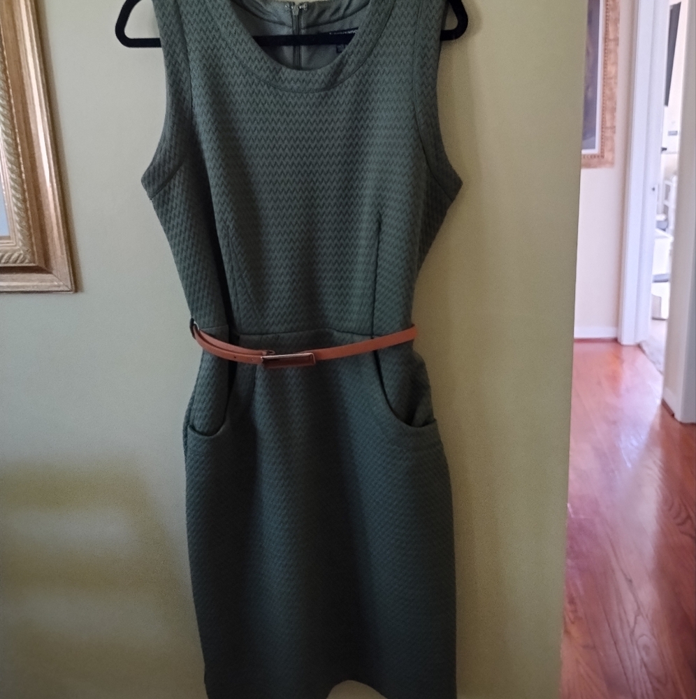 Sharagano dress pockets 12 with side pockets,basil green tan leather belt.